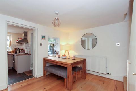 2 bedroom cottage for sale, King Street, Tring