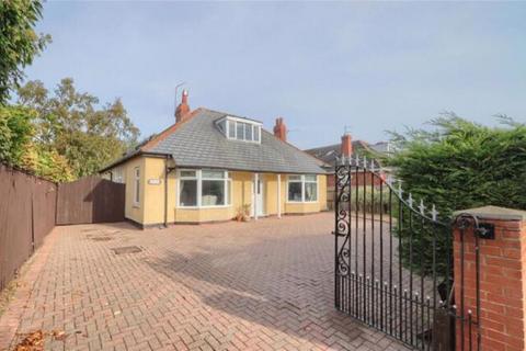 3 bedroom house for sale, Darlington Road, Hartburn