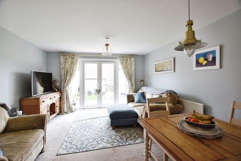 119 Burden Drive, Bishopdown, Salisbury, SP1 3QG