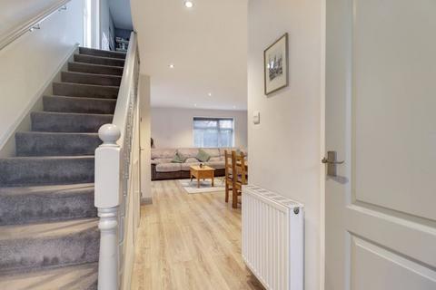 3 Updown Hill, Windlesham, GU20 6AF