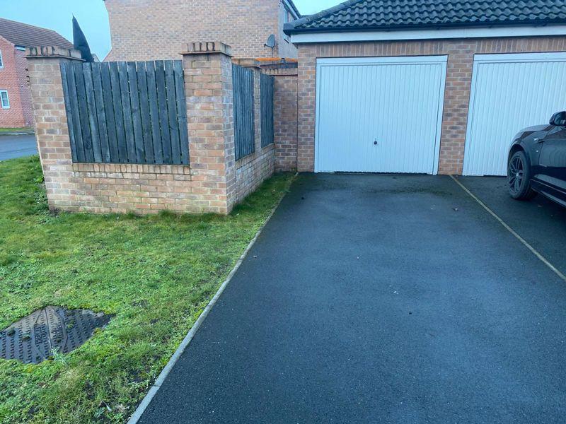 Drive &amp; Garage