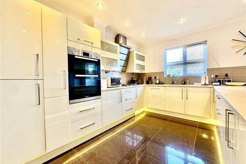 4 bedroom townhouse for sale, Cheyne Gardens, Bournemouth, Dorset, BH4