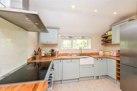 4 bedroom end of terrace house for sale, Bryn Geraint, St. Anns Bethesda, Bangor, Gwynedd, LL57