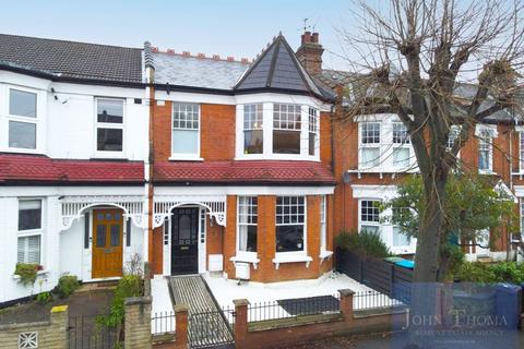 2 bedroom apartment for sale, Belsize Avenue, London N13