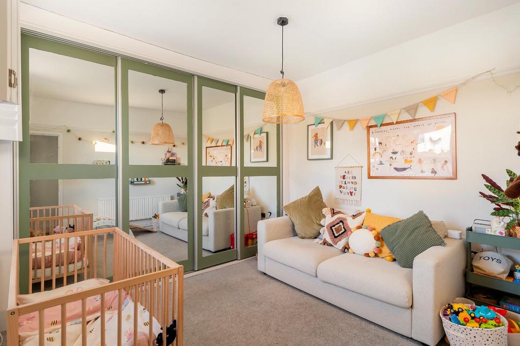 0 Q5 SKD - Bedroom H.jpg