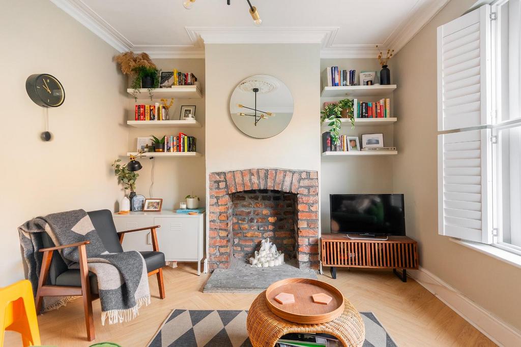 0 Q5 SKD - Living Room D.jpg