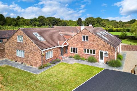 5 bedroom detached house for sale, Hardwick Road, East Hardwick WF8