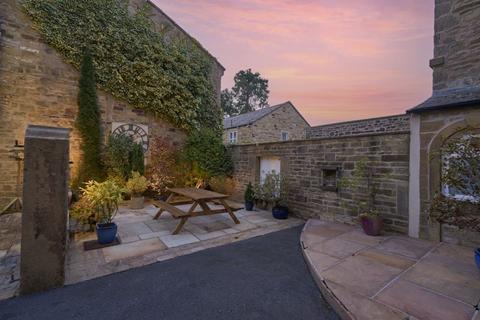 4 bedroom character property for sale, Carla Beck Lane, Skipton BD23