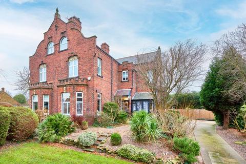 4 bedroom semi-detached house for sale, Carleton Road, Pontefract WF8