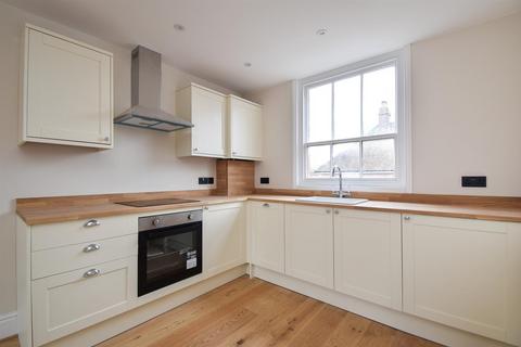 2 bedroom flat for sale, High Street, Bexhill-On-Sea