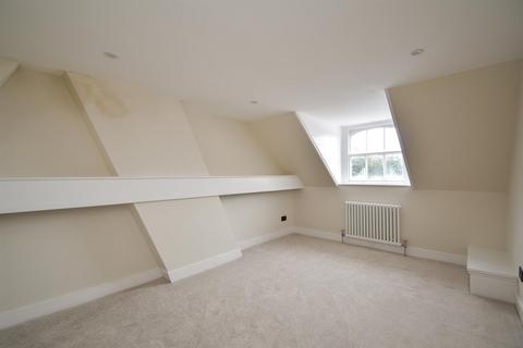 2 bedroom flat for sale, High Street, Bexhill-On-Sea