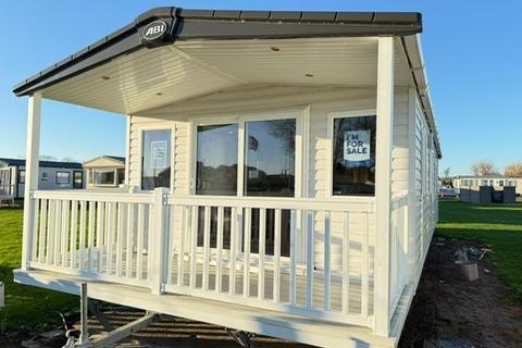 2 bedroom static caravan for sale, Dovercourt Holiday Park, Low Road, Harwich CO12