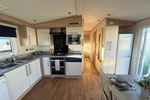 2 bedroom static caravan for sale, Dovercourt Holiday Park, Low Road, Harwich CO12