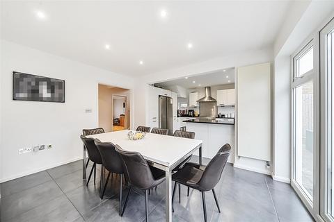 32 Lodge Avenue, Elstree, Borehamwood, WD6 3ND