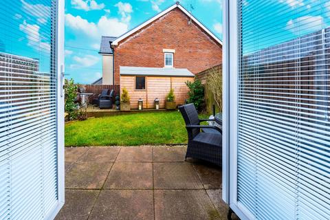 10 Bryn Celyn, Llanharry, Pontyclun, CF72 9ZE