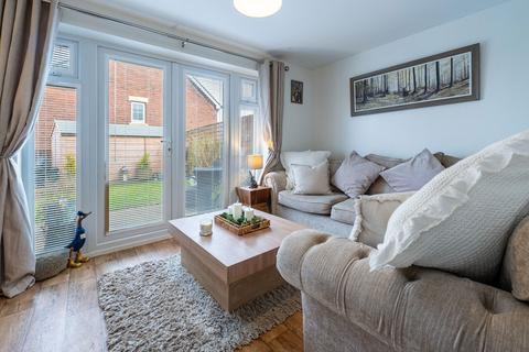 10 Bryn Celyn, Llanharry, Pontyclun, CF72 9ZE