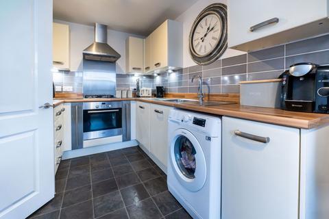 10 Bryn Celyn, Llanharry, Pontyclun, CF72 9ZE