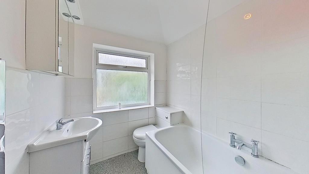 Bathroom with W.C.