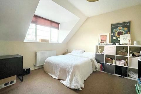 2 bedroom flat to rent, Lydford Road, London NW2