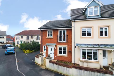 3 bedroom end of terrace house for sale, Lilliana Way, Bridgwater TA5