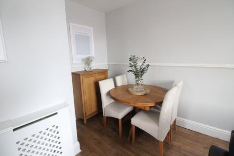 2 bedroom end of terrace house for sale, Ilkley Road, Riddlesden, Keighley, BD20