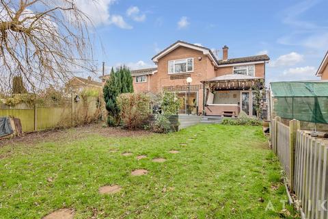 4 bedroom detached house for sale, High Road, Wortwell, Harleston