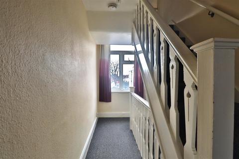 2 bedroom maisonette to rent, Portland Road, Hove, BN3