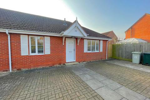 2 bedroom bungalow to rent, Turnberry Drive, Woodhall Spa