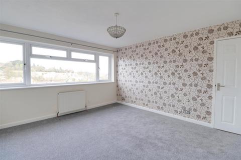 9 Castle Meadows, Launceston, PL15 7DZ