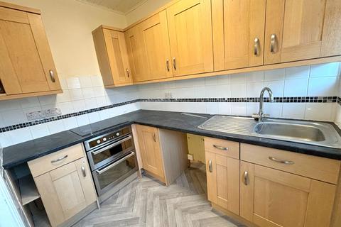 2 bedroom detached house to rent, 27 Milton Avenue