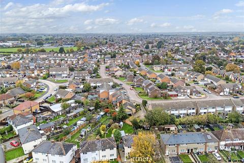 3 bedroom semi-detached house for sale, Kings Road, Essex CM1