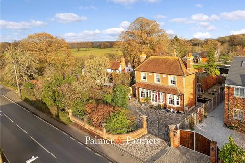 3 bedroom detached house for sale, Main Road, Chelmsford CM3