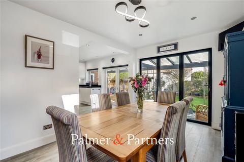 4 bedroom detached house for sale, Well Lane, Chelmsford CM2