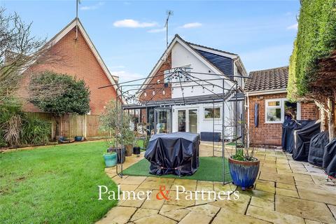 4 bedroom detached house for sale, Well Lane, Chelmsford CM2