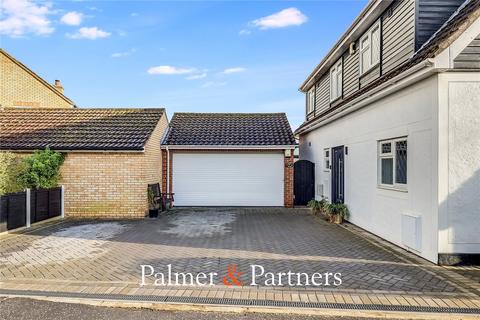 4 bedroom detached house for sale, Well Lane, Chelmsford CM2