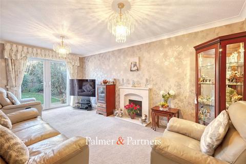 4 bedroom detached house for sale, Palmers Croft, Essex CM2