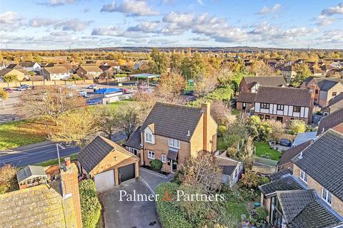 4 bedroom detached house for sale, Palmers Croft, Essex CM2