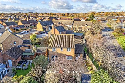 4 bedroom detached house for sale, Palmers Croft, Essex CM2