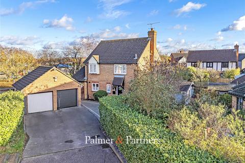 4 bedroom detached house for sale, Palmers Croft, Essex CM2