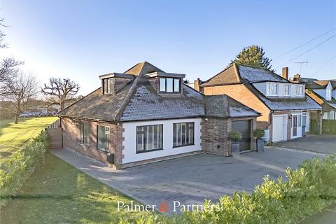 3 bedroom detached house for sale, Chignal Road, Essex CM1