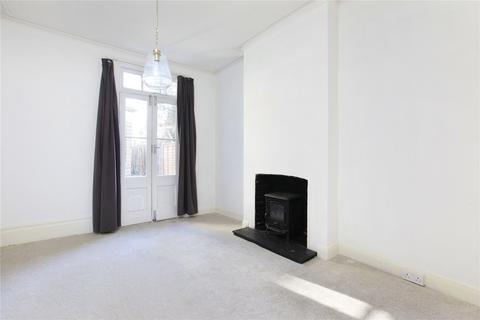 3 bedroom end of terrace house to rent, Beechcroft Road, London SW17