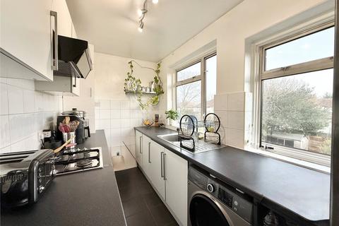 2 bedroom maisonette to rent, Shelley Close, Greenford UB6