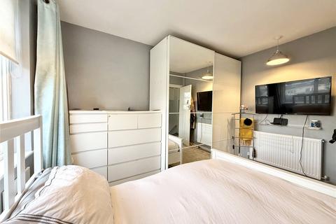 2 bedroom maisonette to rent, Shelley Close, Greenford UB6