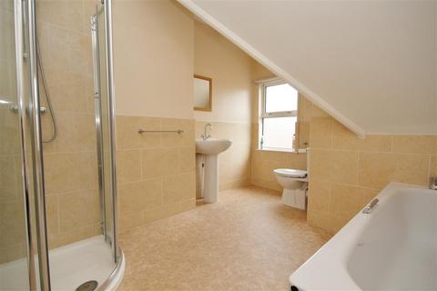 1 bedroom apartment to rent, High Street, Reading RG10