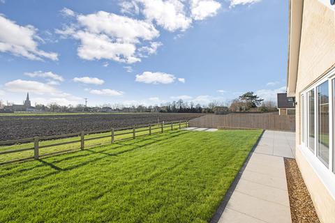 5 bedroom detached house for sale, Mill Garden, Huntingdon PE28