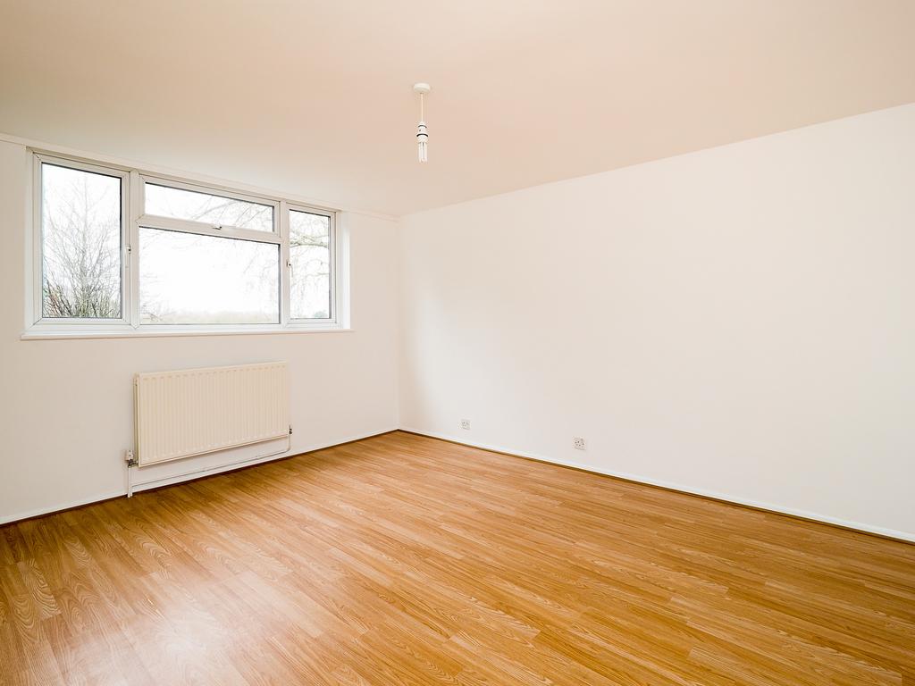 Bed 4.jpg