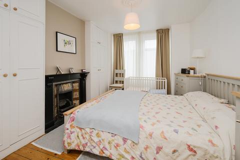 78 Quicks Road, London, SW19 1EX