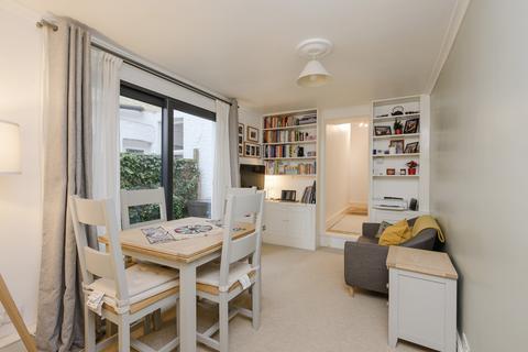 78 Quicks Road, London, SW19 1EX
