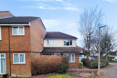 2 bedroom semi-detached house to rent - Hazel Gardens, Essex CM21