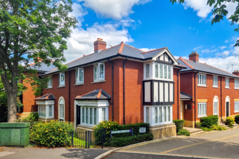 undefined, Royal Oak Close, Essex IG10